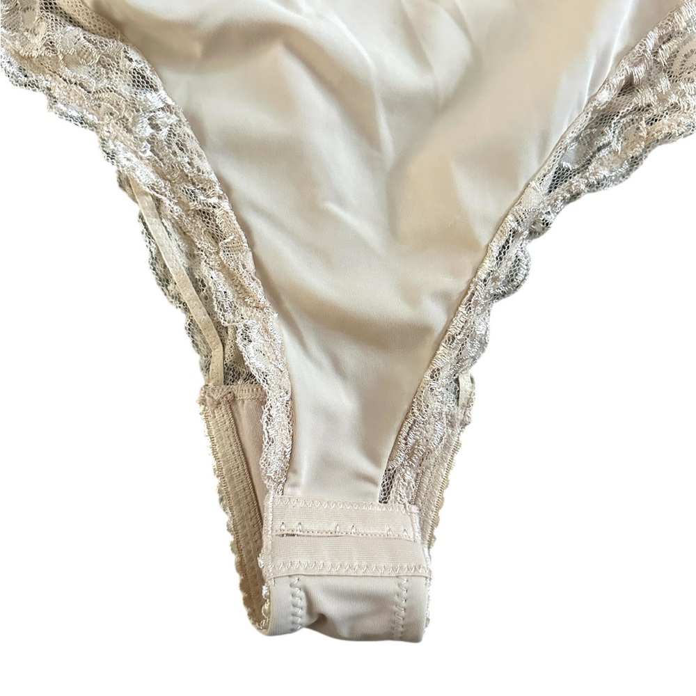 NWT Body Beautiful Shapewear Body Suit With Lace Womens Medium - Picture 3 of 7